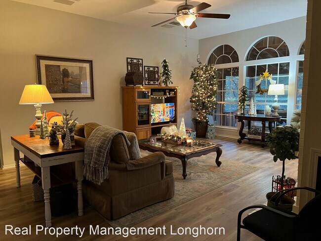 Building Photo - 4 br, 2 bath House - 1115 Meadow Lark Dr