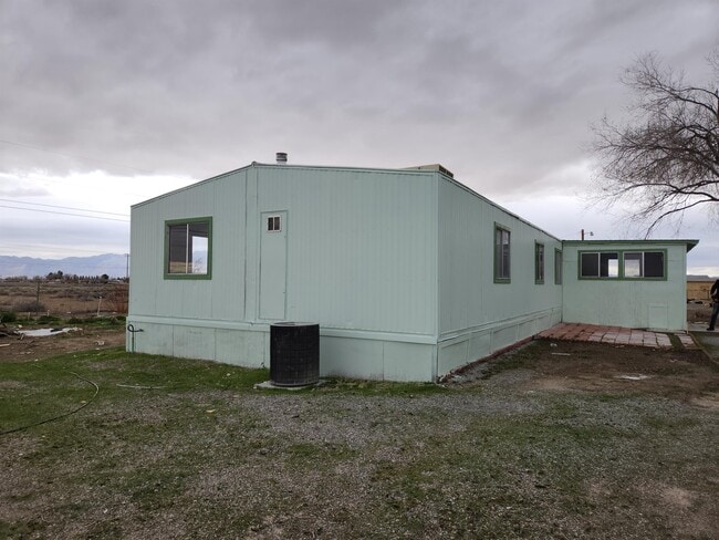 Building Photo - 1111 Hardy Ln
