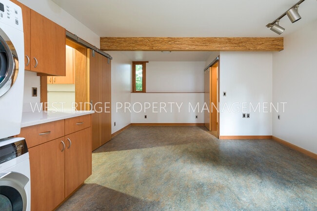 Building Photo - 9310 SW 8th Dr