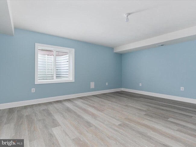 Building Photo - 6684 Muir Dr