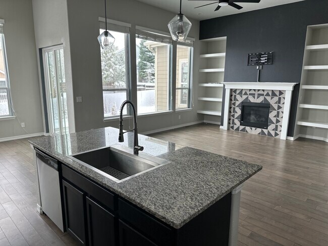 Building Photo - 17451 Leisure Lake Dr