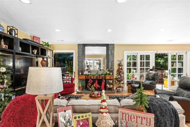 Building Photo - 2621 Via Cascadita