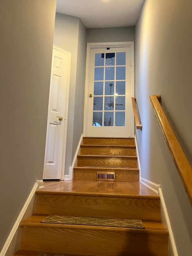 Building Photo - 1272 Ranchview Ct