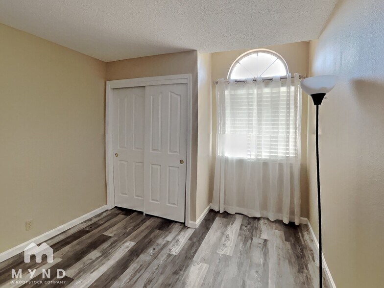 Building Photo - 330 Dodini Ct