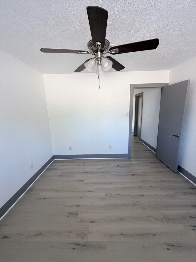 Building Photo - 9750 Guest St