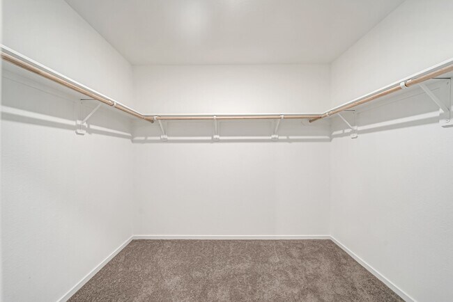 Building Photo - 25625 Rose Creek Dr