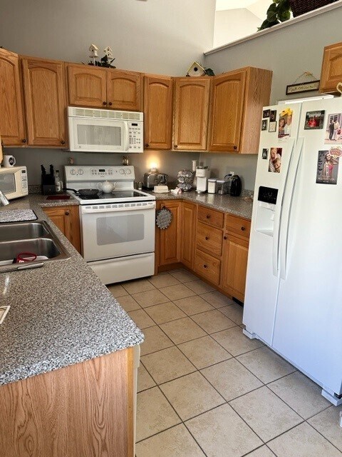 KITCHEN - 224 Husson Ave