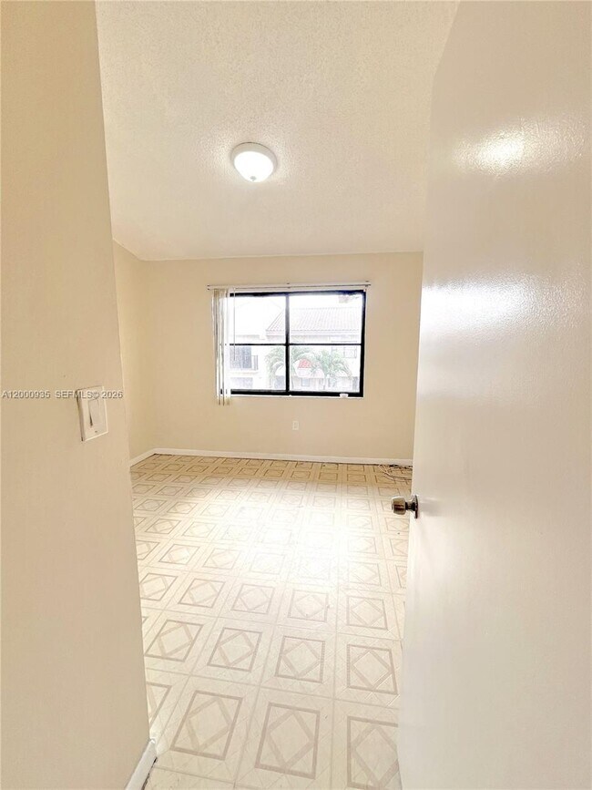 Building Photo - 5575 W 26th Ct