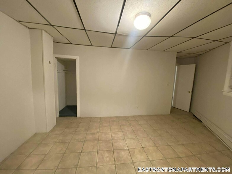 Building Photo - 10 Marion St