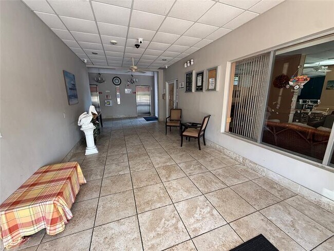 Building Photo - 3201 NE 14th Street Causeway