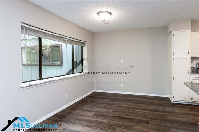 Building Photo - 5036 Flint Ridge Pl