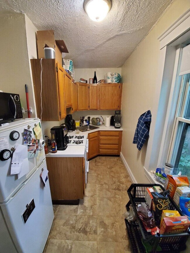 Building Photo - 57 Strathmore Rd