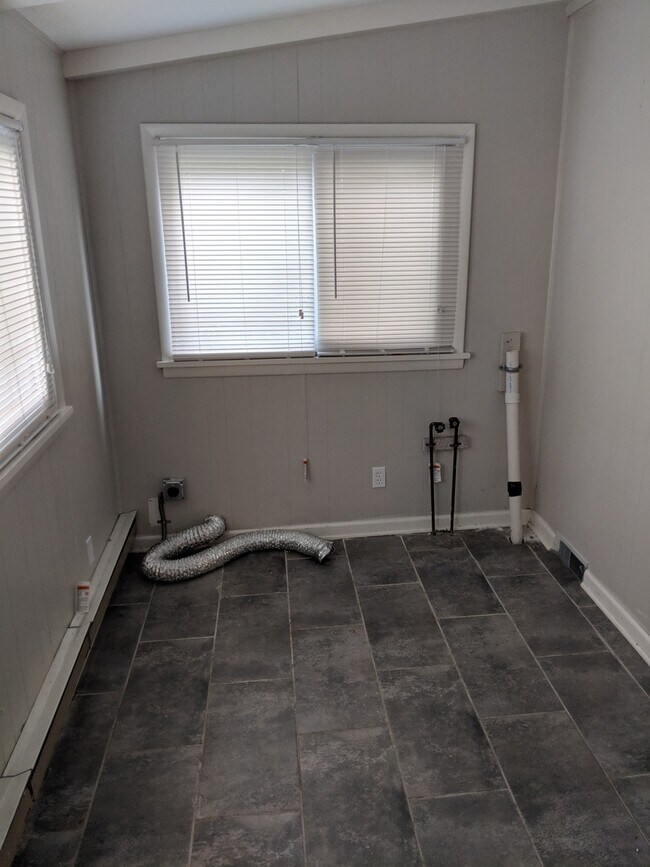 Building Photo - Fantastic West Park Rental now available