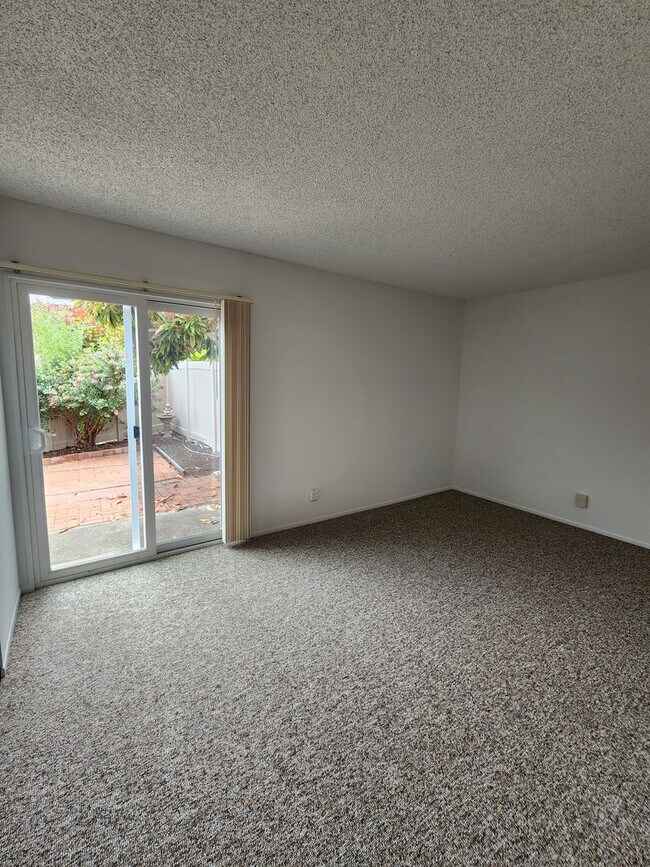 Building Photo - Adorable Shell Beach Home in Gorgeous Ocean View Community- Tons of Amenities!