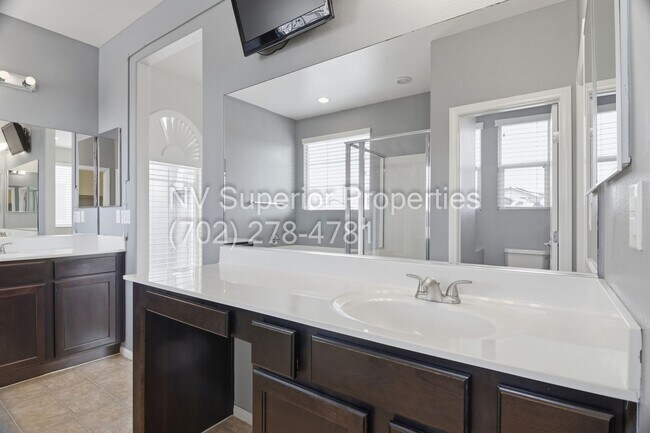 Building Photo - NW!! 4 Bedrooms!!! One Bedroom Down!!  Pool!!! Tankless Hot Water Heater!! Court yard at entrance...