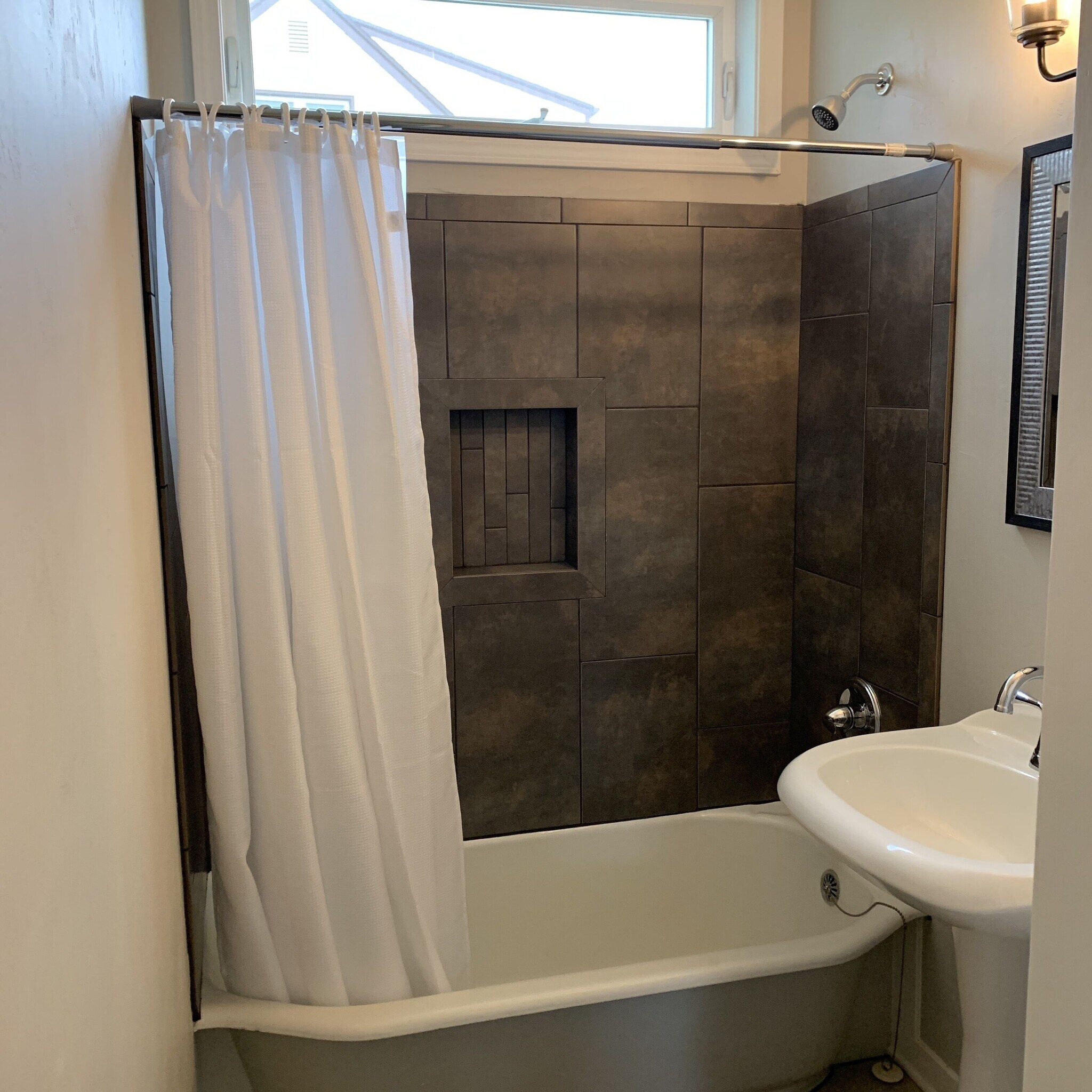 Building Photo - 84 E North Water St