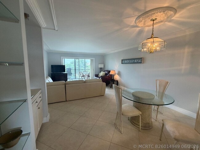 Building Photo - 14475 Strathmore Ln