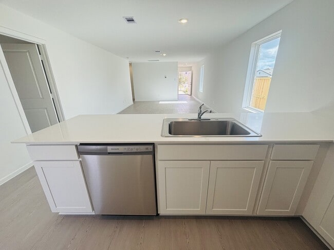 Building Photo - 16711 Old Wagon Wy