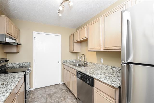 Building Photo - 7001 Avington Way