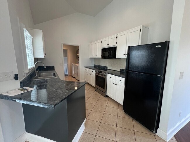 Building Photo - 2654 Crosspark Dr