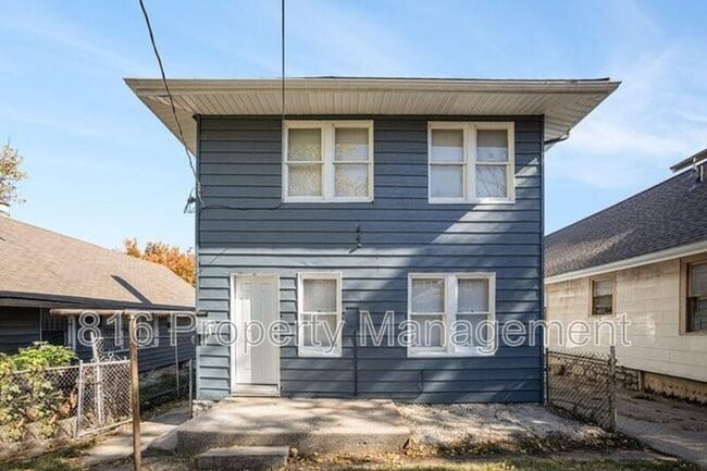 Building Photo - 2922 Bales Ave