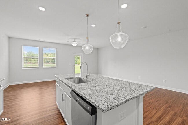 Building Photo - 45 Village Edge Dr