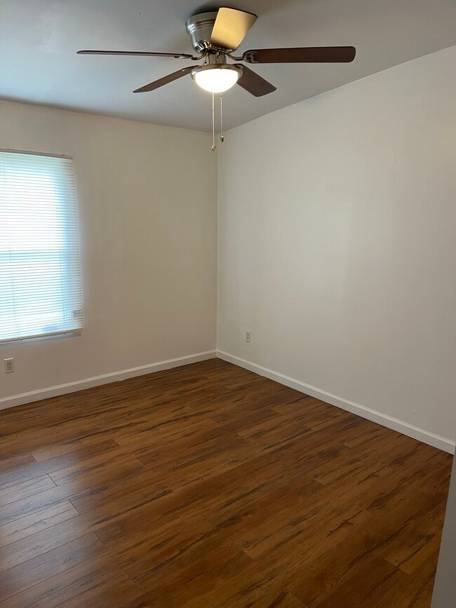 Room 4 (twin room) - 332 Helen St