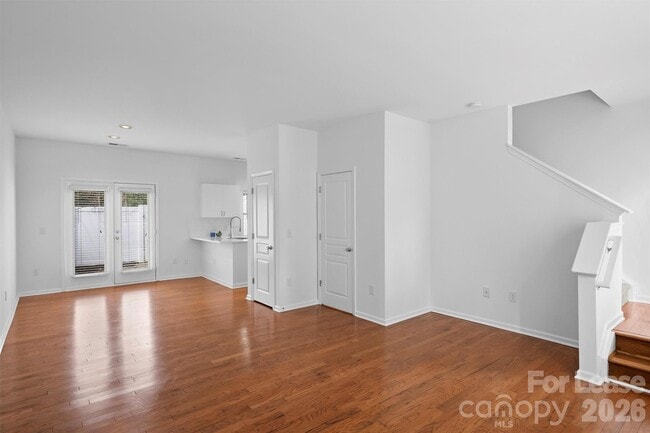 Building Photo - 2252 Vision Dr