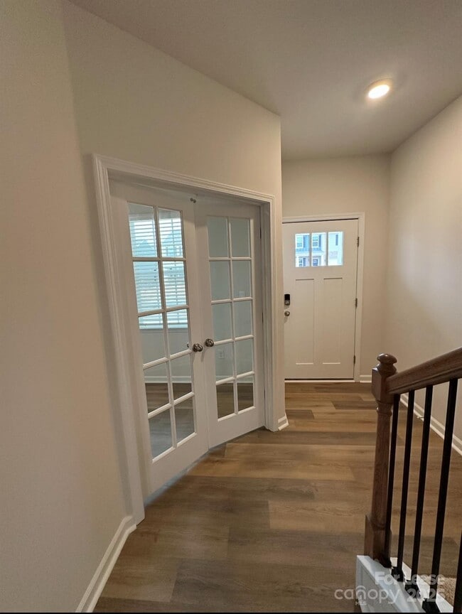 Building Photo - 118 Way Cross Ln