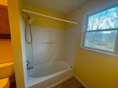 Building Photo - Move In Special! Move in by 6/5 and get 1/2 off first full months rent.  3 Bedroom Pet Friendly h...