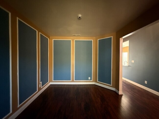 Building Photo - 117 Hanover St