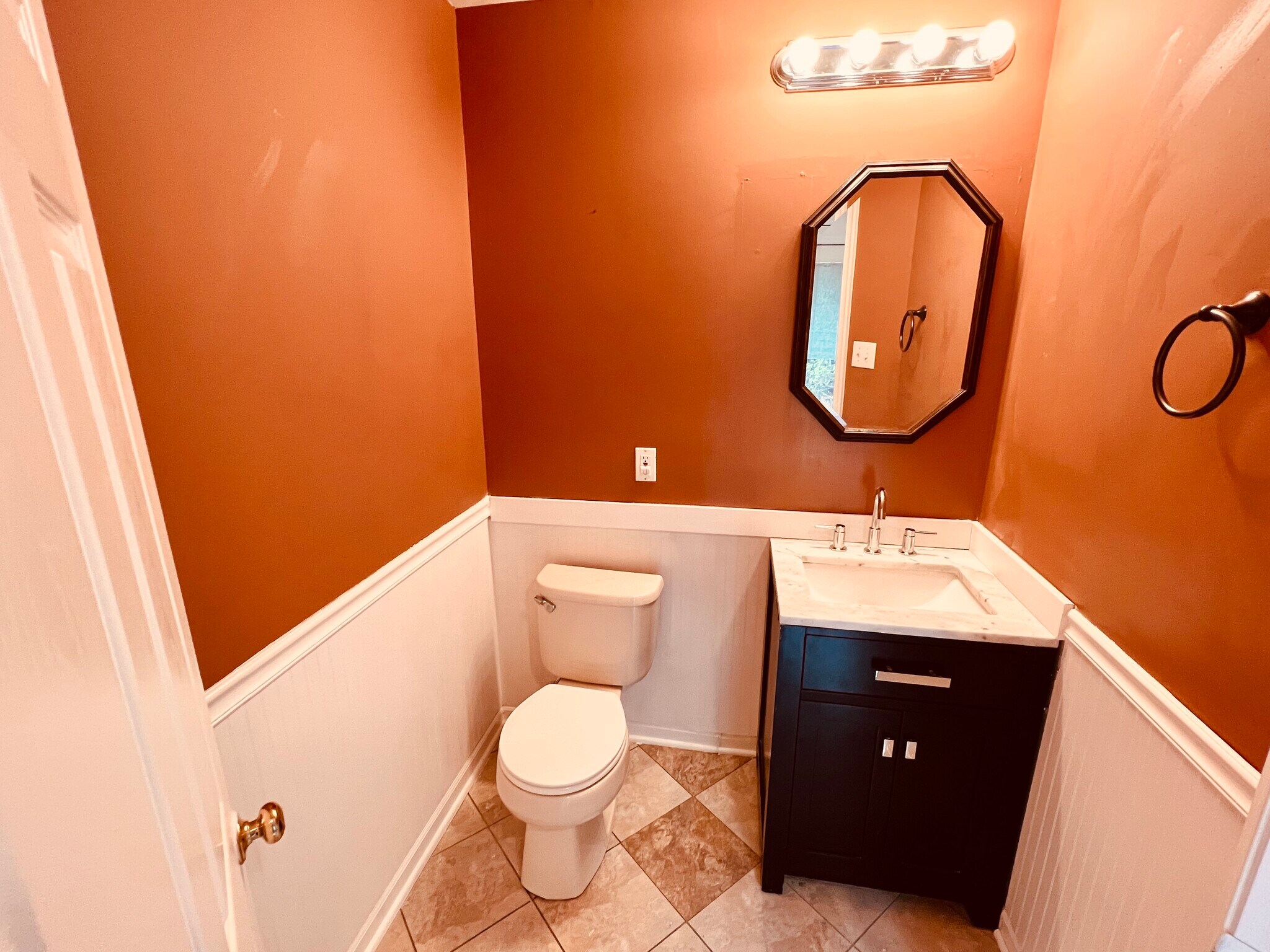 1/2 Bathroom - 5354 Regal Ct