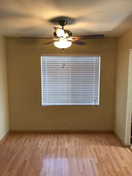 Building Photo - 10910 Summerdale Way