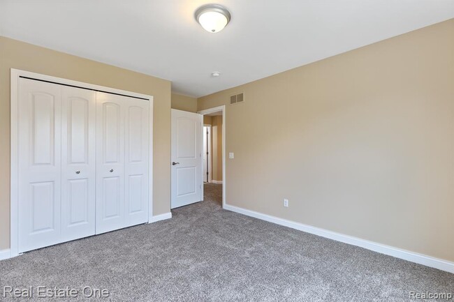 Building Photo - 68 Biltmore Blvd