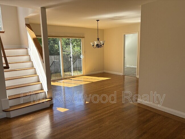 Building Photo - 24 Hilltop Dr