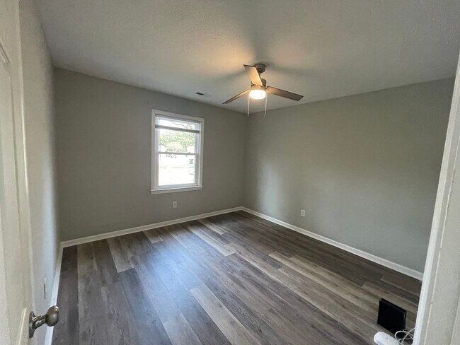 Building Photo - 137 Cherokee Trail