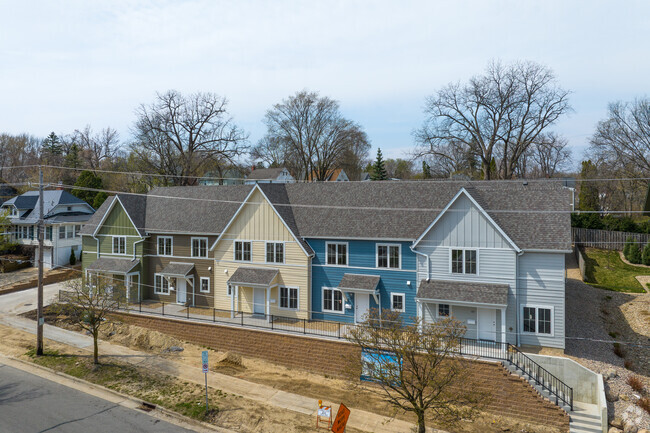 Building Photo - Cottage Grove at St. Mary's Townhomes