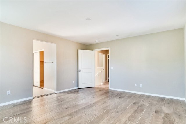 Building Photo - 4959 Camarillo Ln