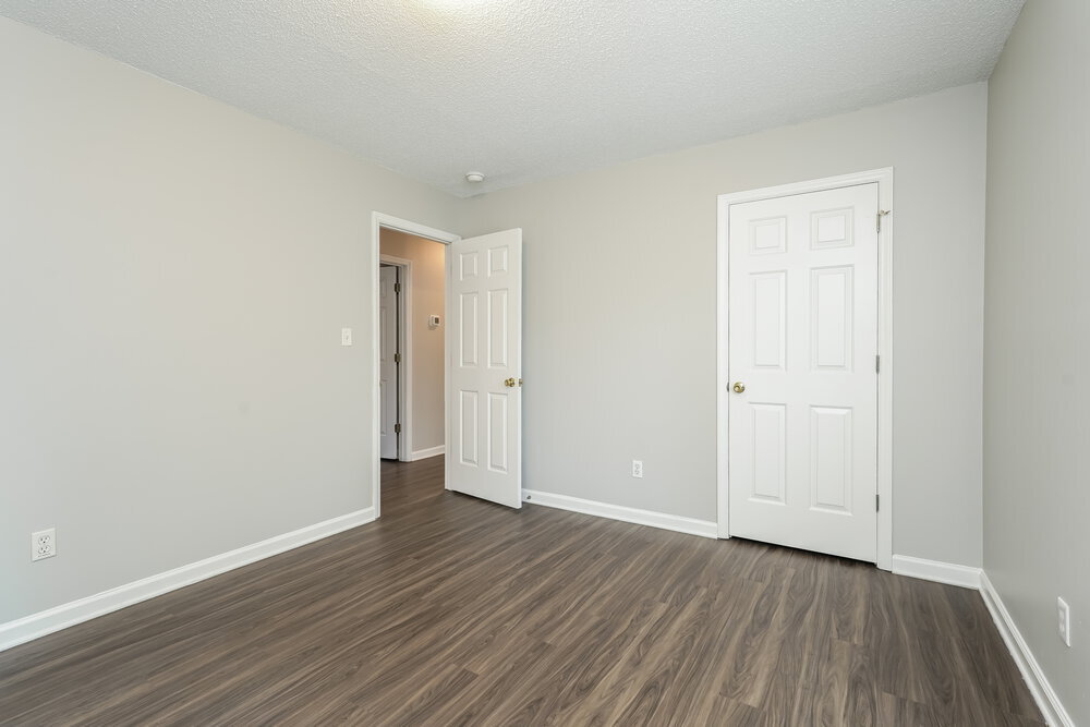 Building Photo - 104 James Ave