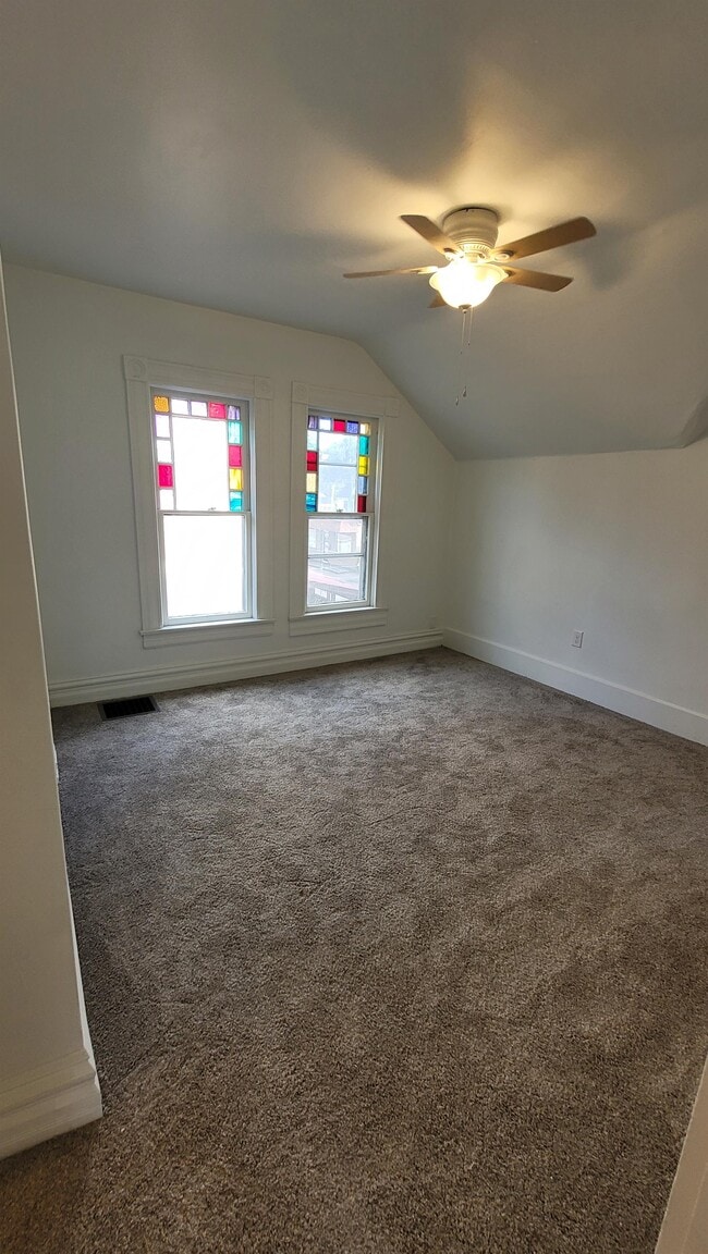 Building Photo - 728 W Colorado Ave