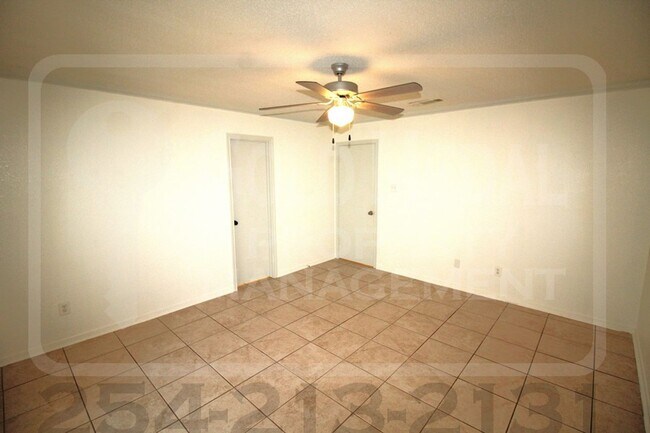 Building Photo - Beautiful 4-Bed, 2-Bath Home - Now Availab...