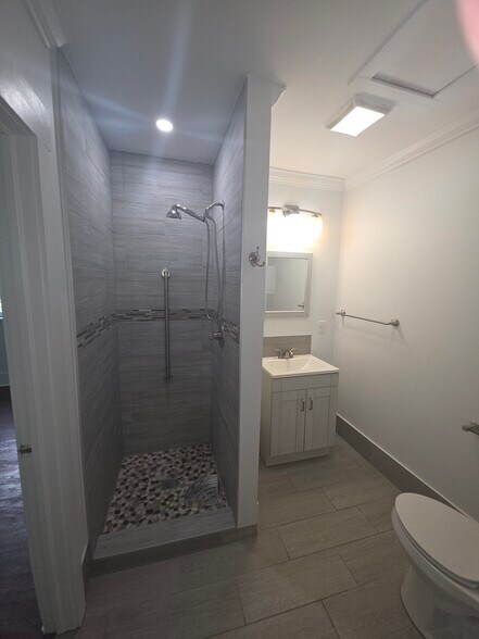 Building Photo - 710 Whitmarsh Ln