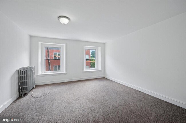 Building Photo - 3441 W Westmoreland St