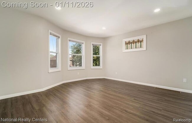 Building Photo - 1045 Casgrain St