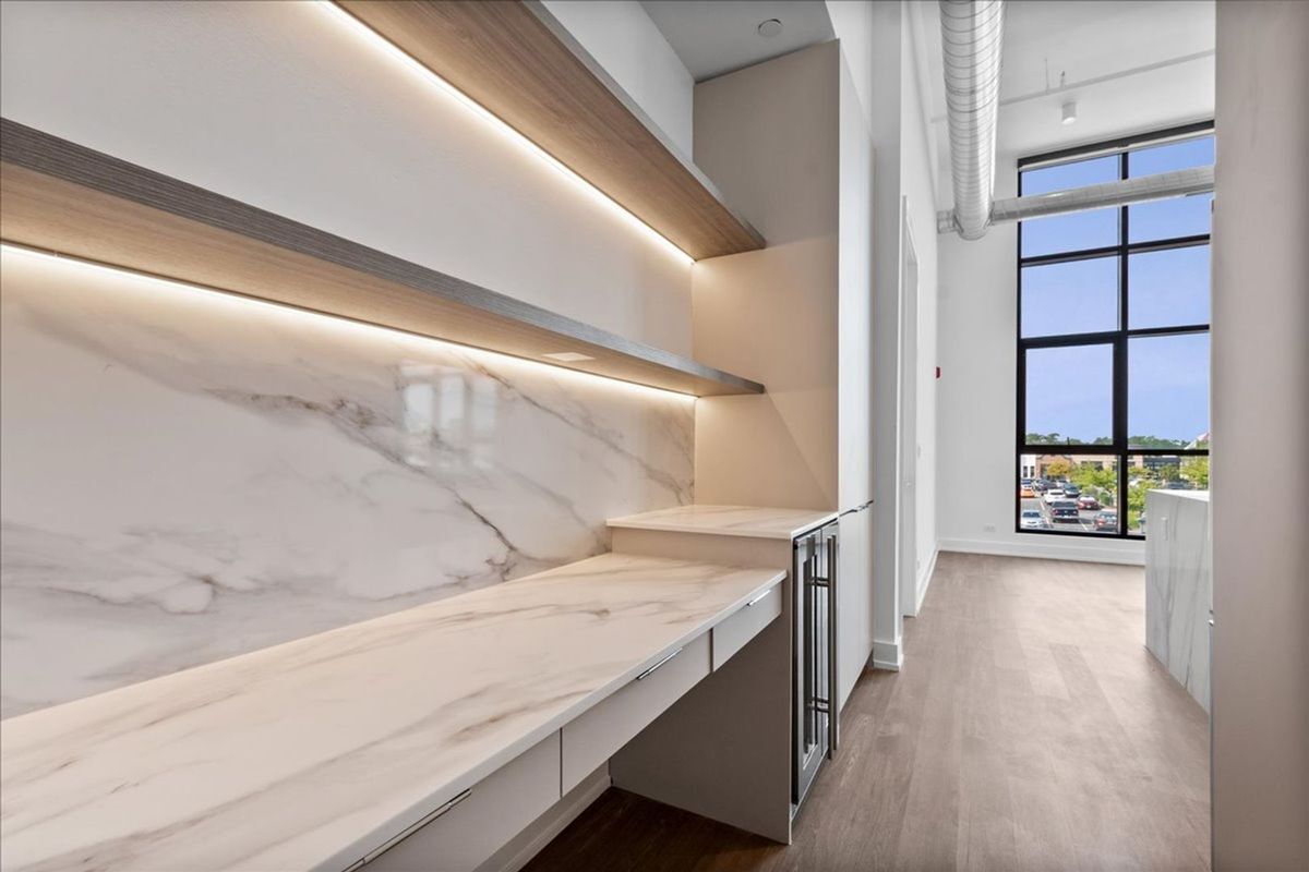 Building Photo - 728 Waukegan Rd