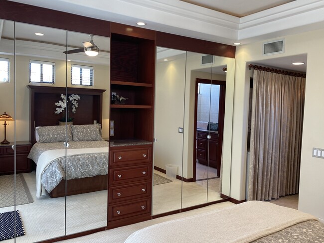 Mirrored double closets in master bedroom - 5146 Dorado Dr