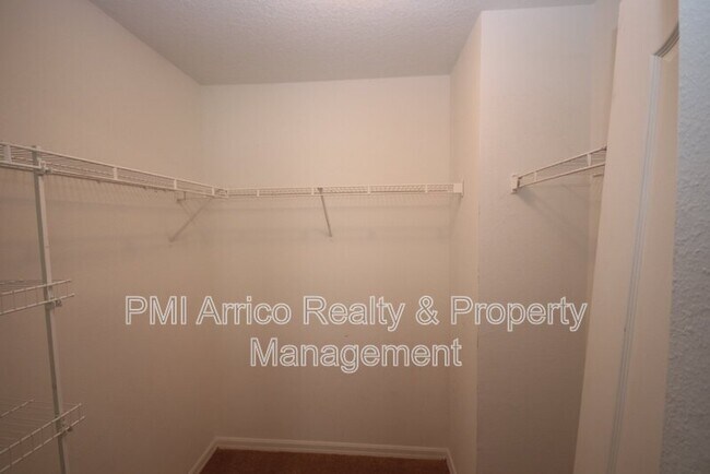 Building Photo - 12716 Evington Point Dr