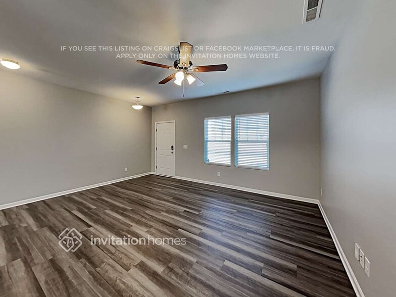 Building Photo - 12950 Hill Pine Rd