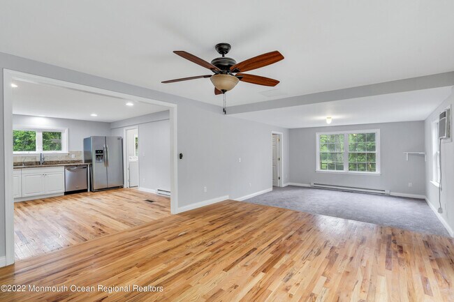 Building Photo - 5 Dugans Ln