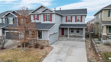 Building Photo - Large 4 bedroom home with a Fully Finished...